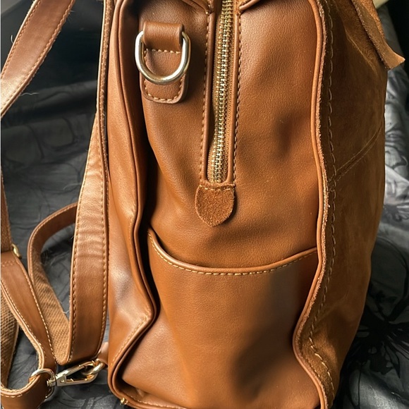 Moda Luxe vegan leather backpack tote - Picture 3 of 7